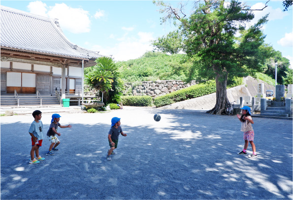 お寺（本堂、境内、門徒会館）イメージ